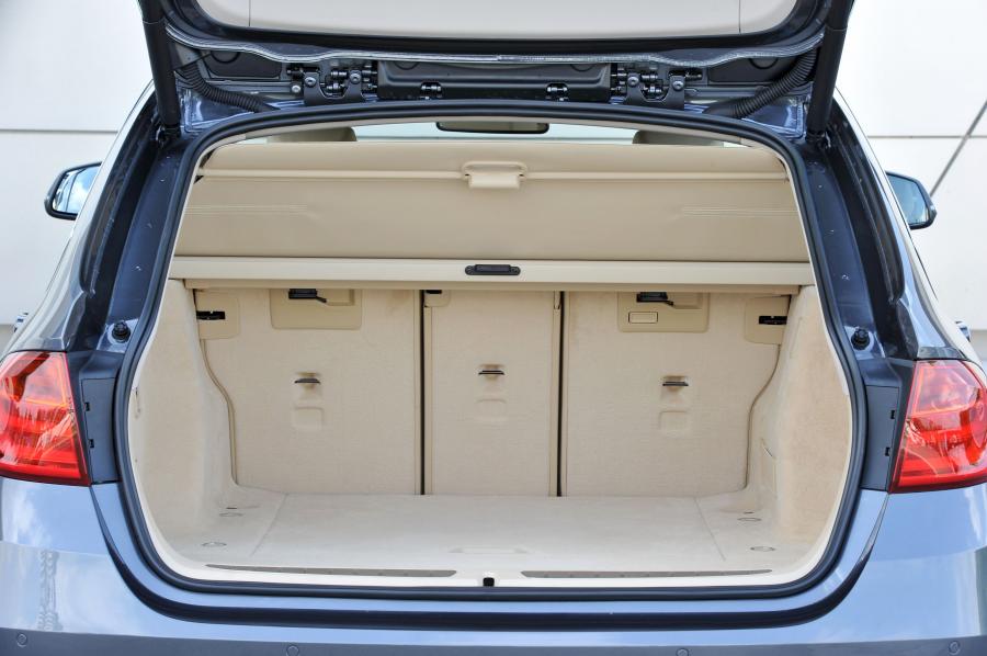 BMW 328i Touring Luxury 2012 года  (фото 41 из 200)